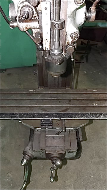 X=24" - Y=12" - Z=16" BRIDGEPORT ... VERTICAL MILL (8 Speed)