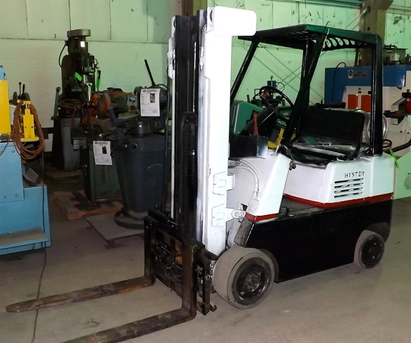 5,250 Lbs HYSTER ... FORKLIFT... PROPANE OPERATED