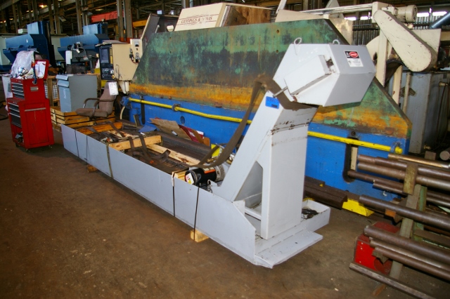 18" AIR CHUCK HAAS ... CNC SLANT BED LATHE