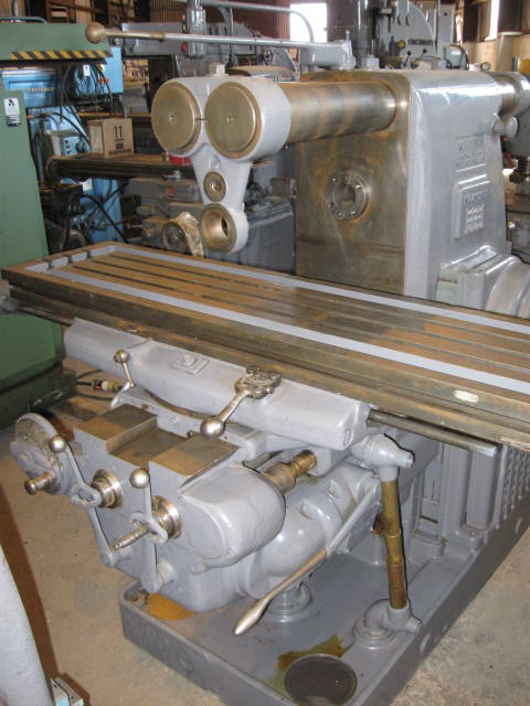 X=34" - Y=14" - Z=18" KEARNEY & TRECKER ... HORIZONTAL MILL.