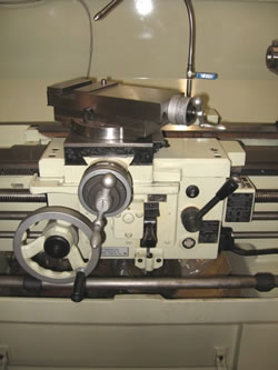 22" x 40" CADILLAC ... LATHE 2-9/32" SPINDLE HOLE